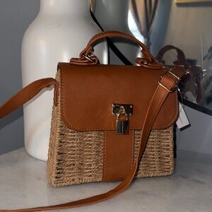 Elegant Tan Leather and Woven Crossbody Bag